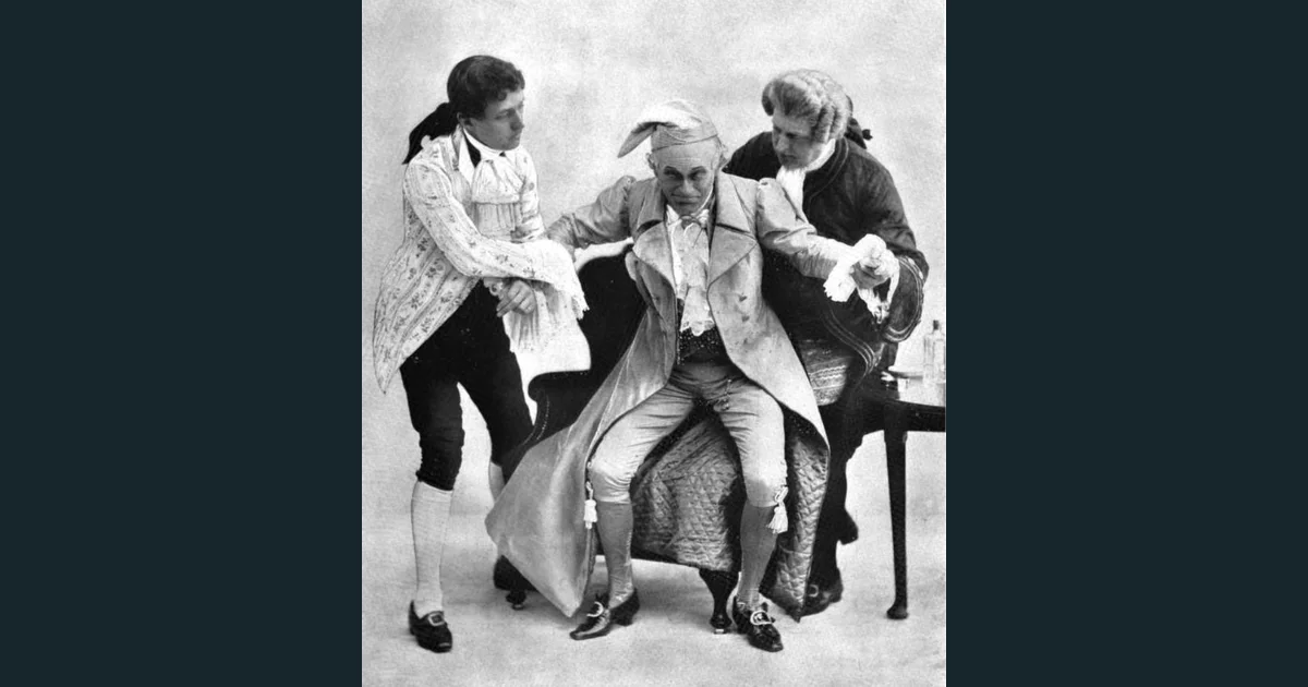 A. E. Matthews (1869–1960) as Brush, Cyril Maude (1862–1951) as Lord Ogleby, and Eric Lewis (1855–1935) as Canton in The Clandestine Marriage.png