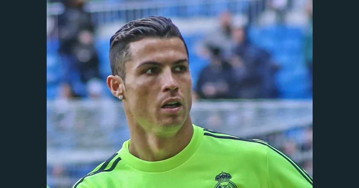 Cristiano Ronaldo entrenando (crop).jpg