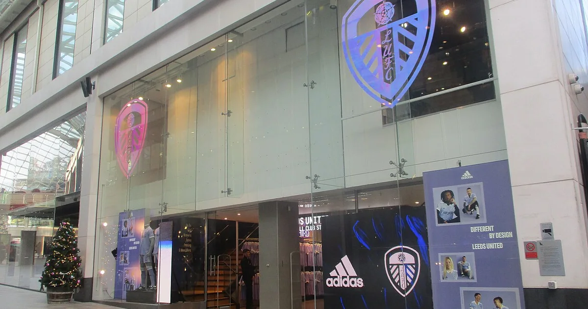 Leeds United club shop, Trinity Leeds (9th November 2021).jpg