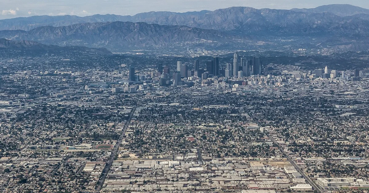 Los Angeles Aerial view 2013.jpg