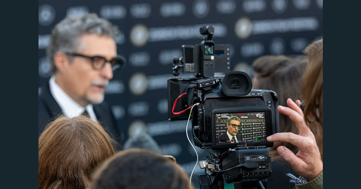 Kleber Mendonca Filho on the Green Carpet at the 2025 Zurich Film Festival 03.jpg