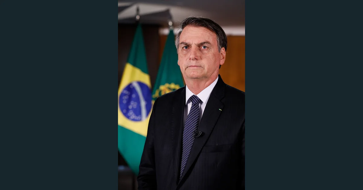 Jair Bolsonaro em 24 de abril de 2019 (1).jpg