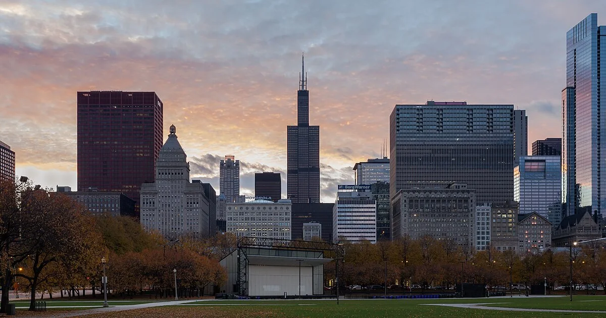 Skyline de Chicago desde el centro, Illinois, Estados Unidos, 2012-10-20, DD 06.jpg