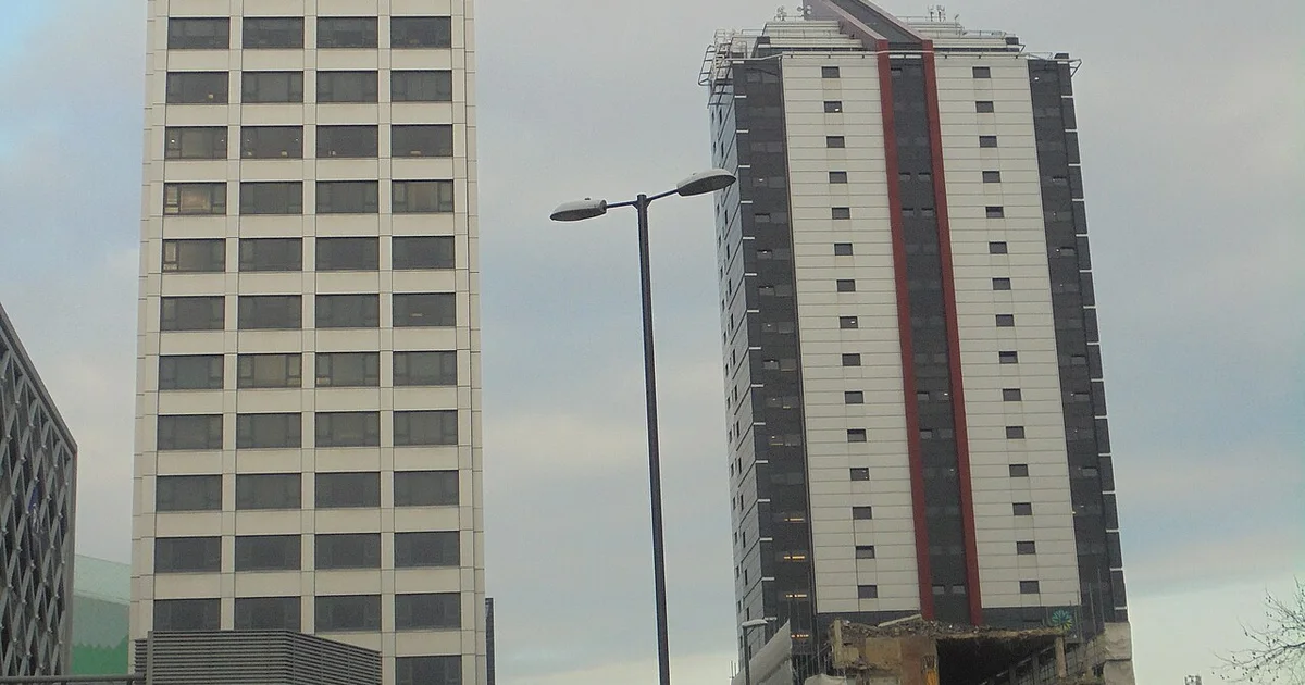 Pure Gym, Tower North Central and Opal 3 with Hume House being demolished in front from Wade Lane, Leeds (12th December 2018) 002.jpg