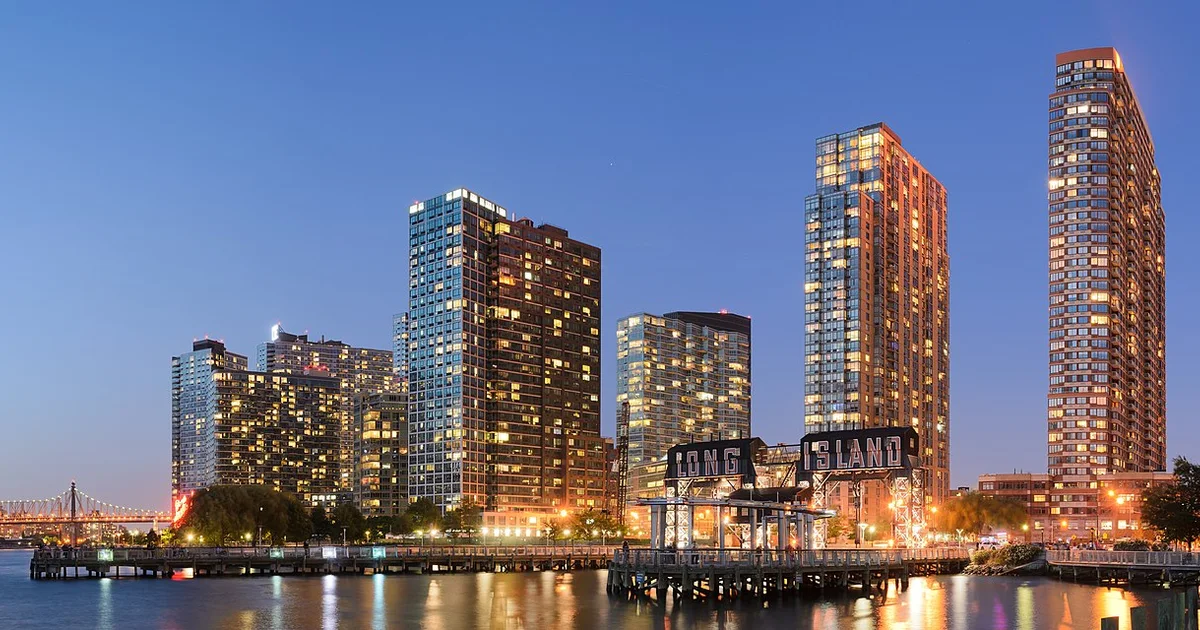 Long Island City New York May 2015 panorama 3.jpg