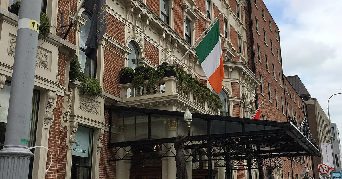 Shelbourne Hotel entrance.jpg